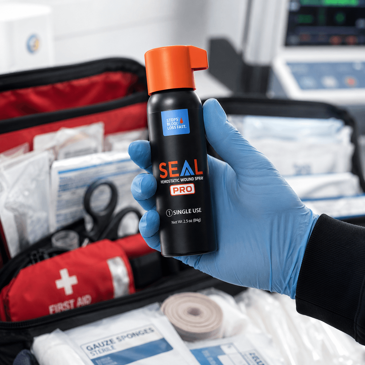 SEAL wound spray in hand